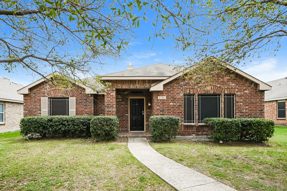 1232 Flower Ridge Dr in Lancaster, TX - Building Photo