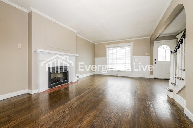 8016 Holmes Rd in Kansas City, MO - Building Photo - Building Photo