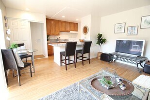 Prospera Square in Stockton, CA - Building Photo