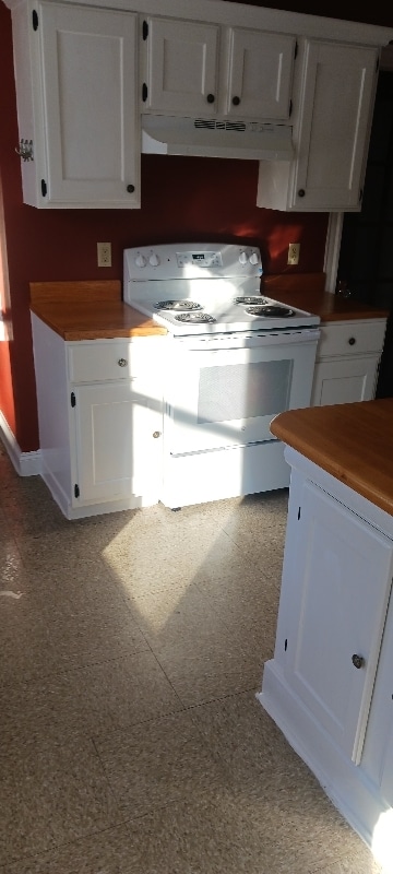 78 Elmwood Rd in Auburn, ME - Foto de edificio - Building Photo