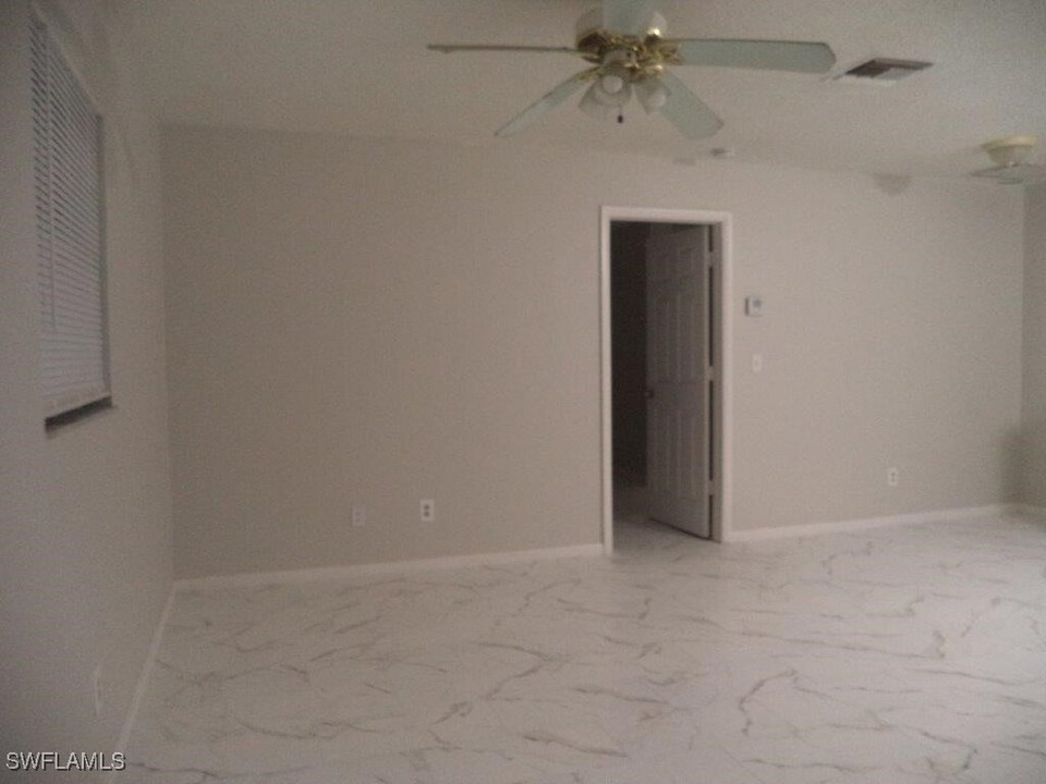 304 Hubbard Ave in North Fort Myers, FL - Building Photo