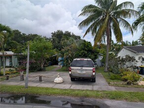 274 SW 9th St in Dania Beach, FL - Building Photo - Building Photo