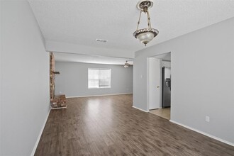 4707 Cairnsean St in Houston, TX - Building Photo - Building Photo