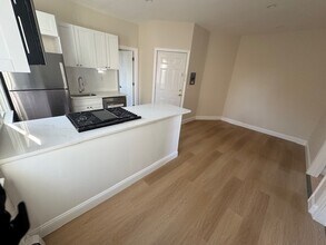 92 Maple St, Unit 1 in Garfield, NJ - Building Photo - Building Photo