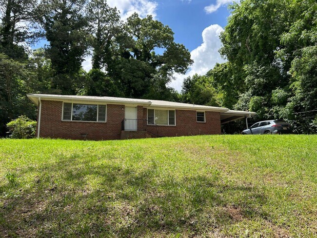 property at 916 Stewart St