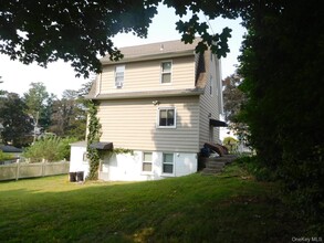 44 Chippewa Rd in Yonkers, NY - Building Photo - Building Photo