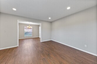 802 Foxglove Dr in Missouri City, TX - Building Photo - Building Photo