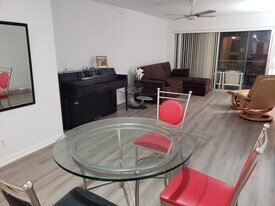 2081 S Ocean Dr, Unit 2081 South Ocean Dr. #209 in Hallandale Beach, FL - Building Photo