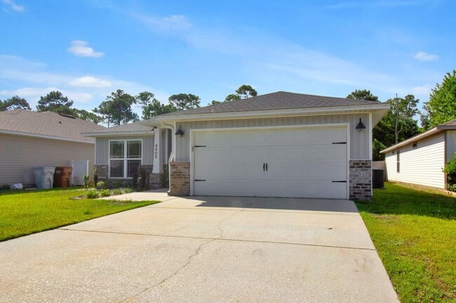 8402 Island Dr in Navarre, FL - Building Photo - Building Photo
