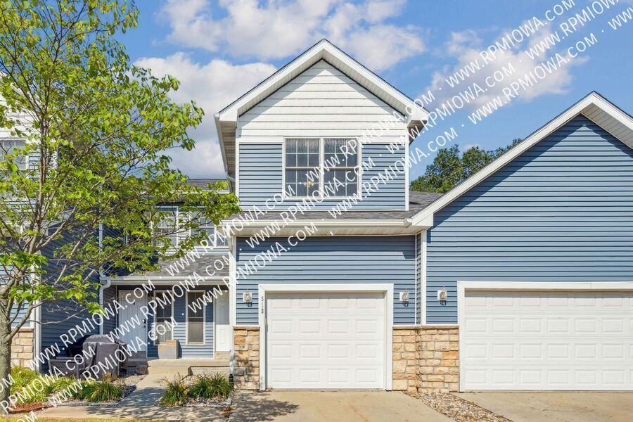 513 E 4th St in Huxley, IA - Building Photo