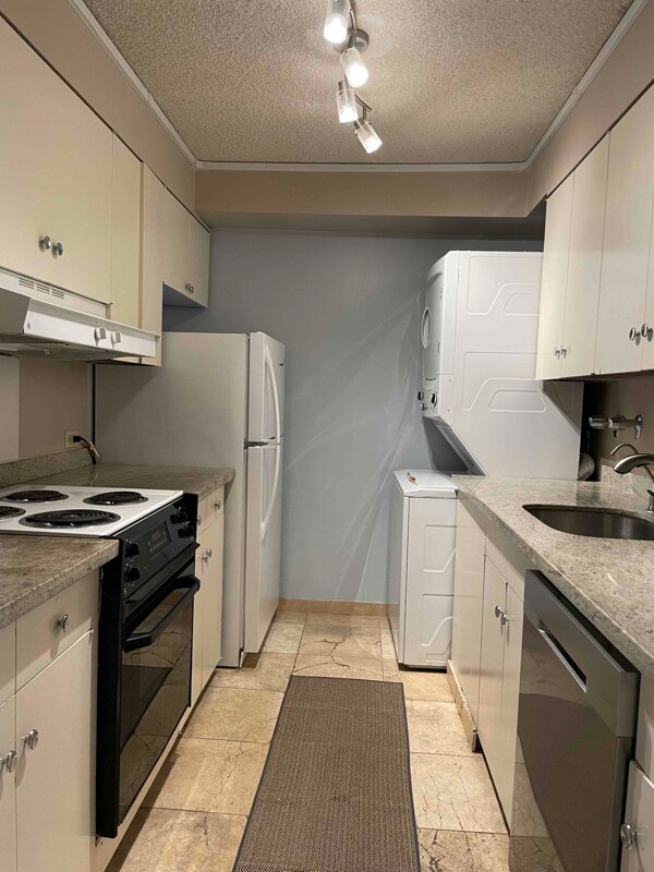 2029 Nuuanu Ave-Unit -805 in Honolulu, HI - Building Photo - Building Photo