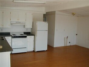 415 Galley Way in Freeport, TX - Building Photo - Building Photo