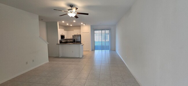 14304 Editors Note St in Sun City Center, FL - Building Photo - Building Photo