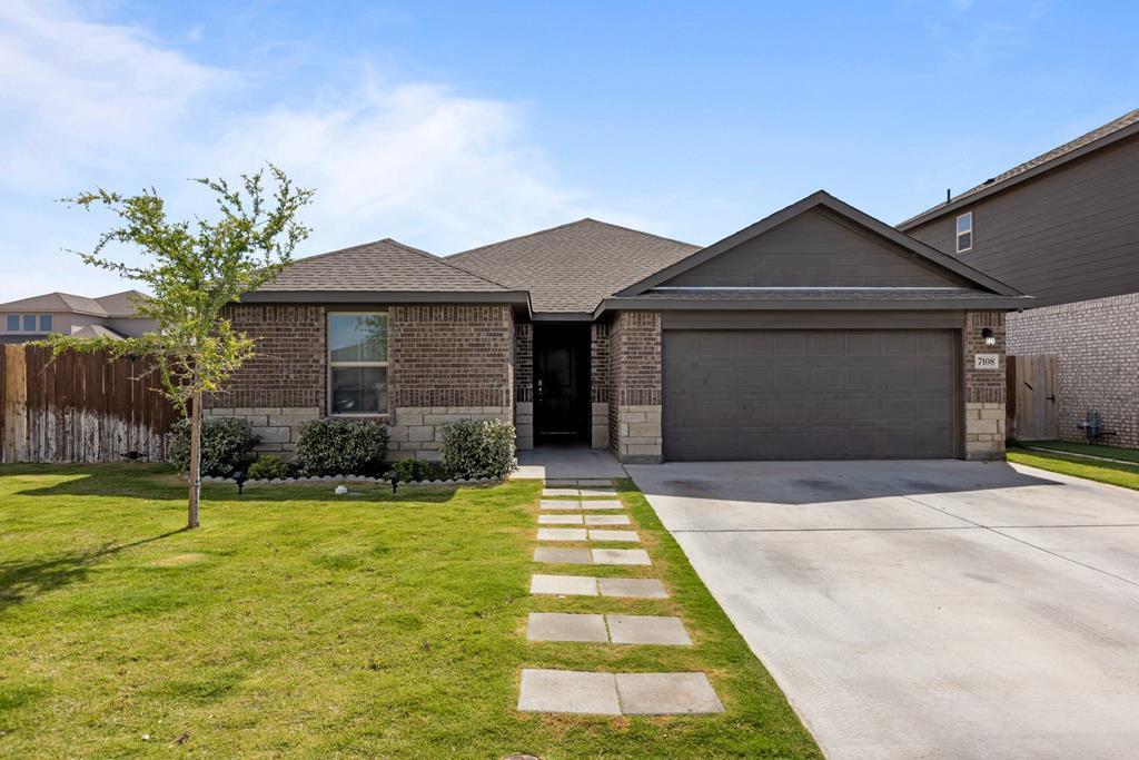 7108 Red Cyn Rd in Odessa, TX - Building Photo