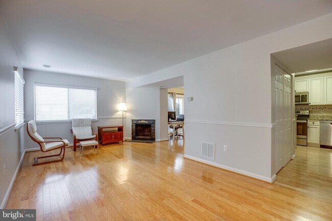 property at 10605 Summer Oak Ct