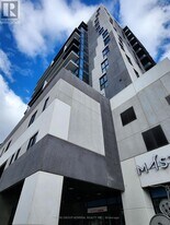 128 King St N in Waterloo, ON - Building Photo