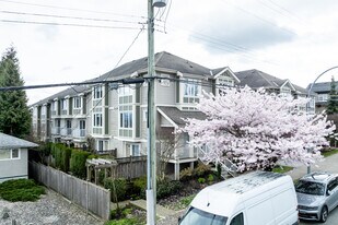 Deer Lake Heights in Burnaby, BC - Building Photo