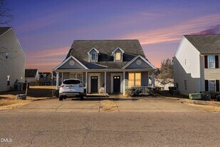 221 Payton Dr in Clayton, NC - Building Photo