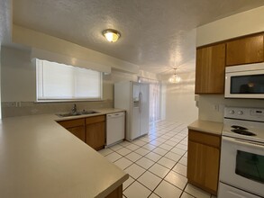 6615 Mia St NE in Albuquerque, NM - Building Photo - Building Photo