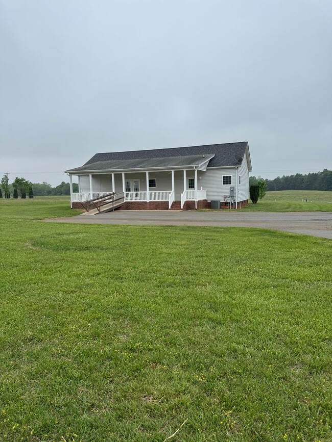 3163 Providence Mill Rd in Maiden, NC - Building Photo - Building Photo