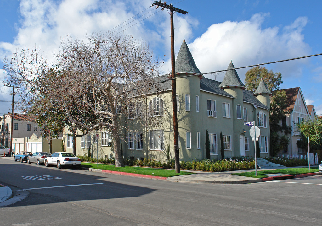 405 N Spaulding Ave in Los Angeles, CA - Building Photo