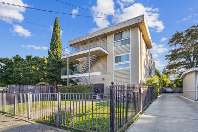 2824 Marlborough Ave in Redwood City, CA - Building Photo - Building Photo