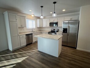 5930 36th St S in Fargo, ND - Building Photo - Building Photo