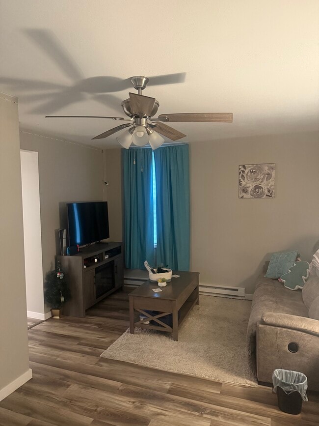 310 Keller Ave, Unit 1 bedroom apartment