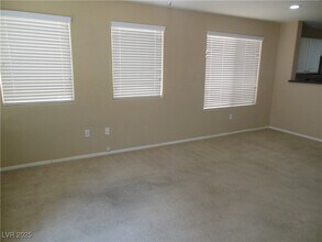 5653 S Vassar Meadow St in Las Vegas, NV - Building Photo - Building Photo
