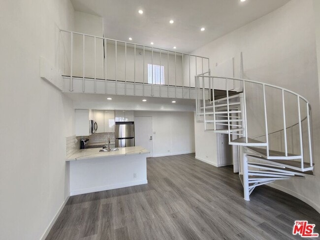 1440 Veteran Ave in Los Angeles, CA - Foto de edificio - Building Photo