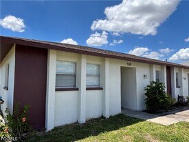 536 SE 6th Pl in Cape Coral, FL - Building Photo