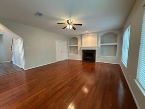 9210 Memorial Grove Dr in Spring, TX - Building Photo - Building Photo