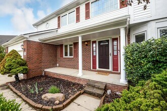 2400 Rockport Ct in Ann Arbor, MI - Building Photo - Building Photo
