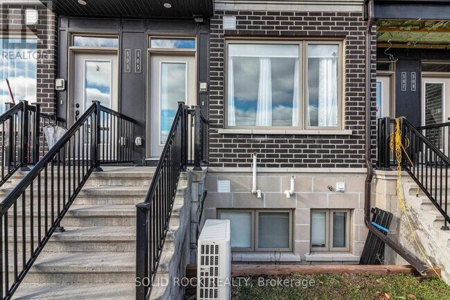 505 Ozawa Private in Ottawa, ON - Building Photo - Building Photo