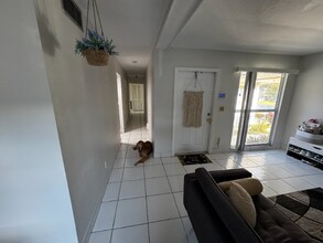 7109 NW 66th St in Tamarac, FL - Building Photo - Building Photo