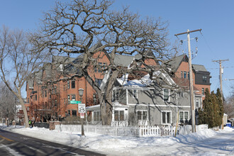 Western Row in St. Paul, MN - Building Photo - Building Photo