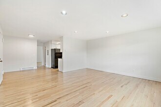 746 County Ave in Secaucus, NJ - Building Photo - Building Photo