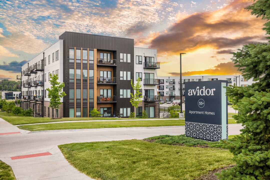 Avidor Omaha 55+ Active Adult Apartment Homes in Omaha, NE - Building Photo