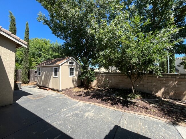 3335 Matterhorn Dr in Stockton, CA - Building Photo - Building Photo