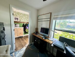 401 1st Ave in Satellite Beach, FL - Foto de edificio - Building Photo