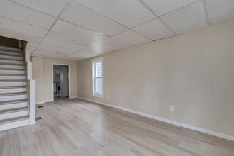 741 Griffin St, Unit 741 in Watertown, NY - Foto de edificio - Building Photo