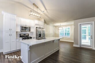 7110 Lawson Dr in Gainesville, GA - Building Photo - Building Photo
