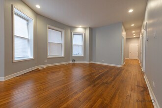 7750 S Saginaw Ave in Chicago, IL - Building Photo - Building Photo