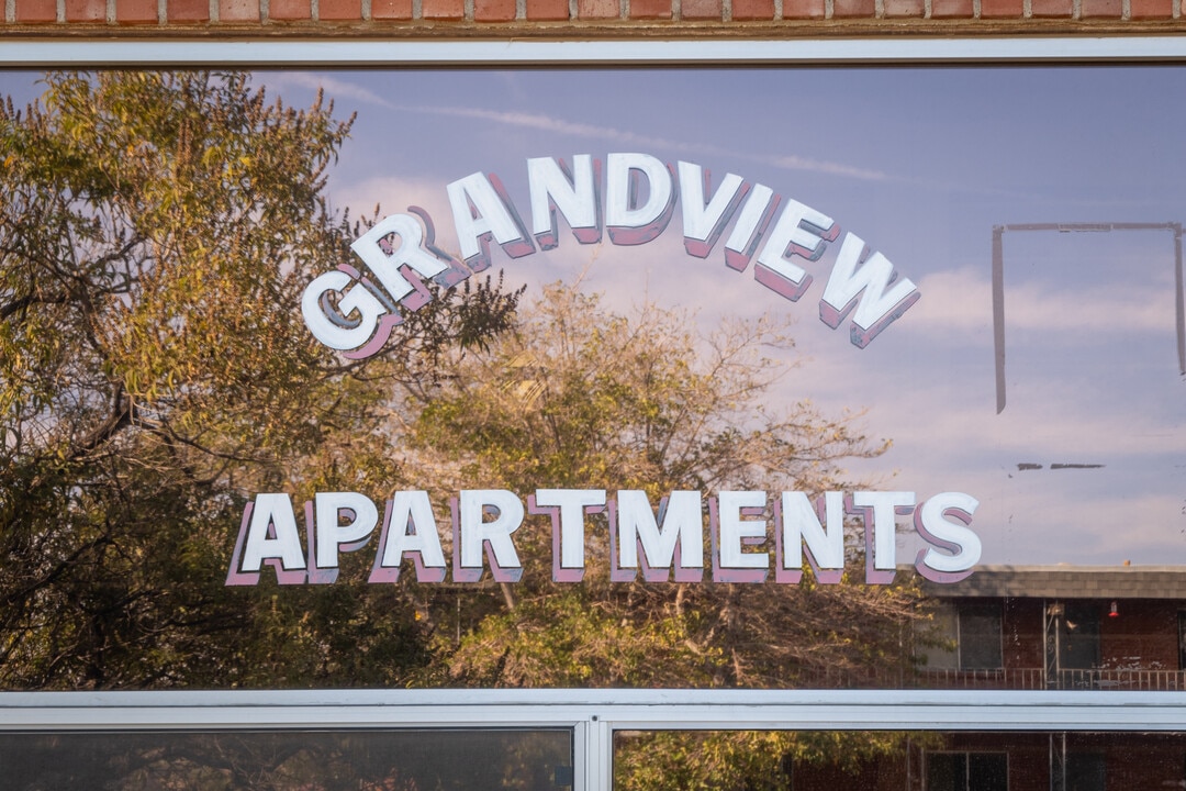Grandview Apartments in El Paso, TX - Building Photo