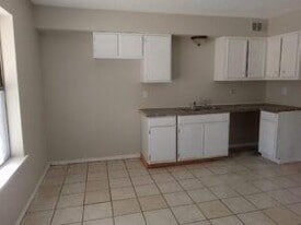 806 Quinette Dr in Seagoville, TX - Building Photo