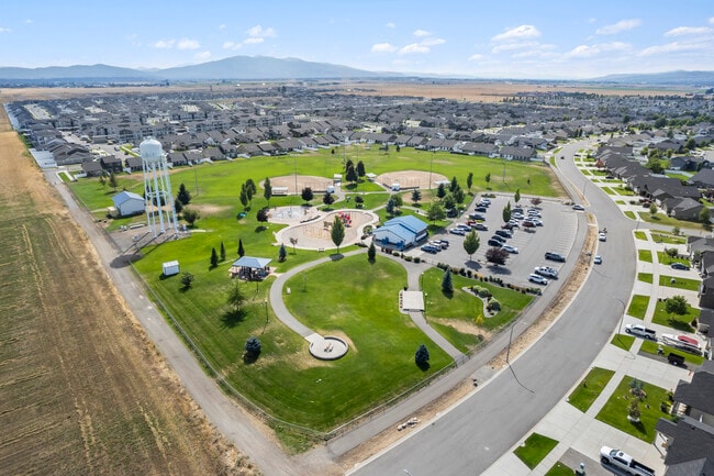 Majestic Villas in Rathdrum, ID - Building Photo - Building Photo