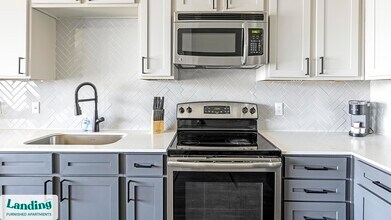 750 Fort Worth Ave in Dallas, TX - Building Photo - Building Photo