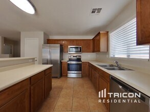 43714 Cale Dr in Maricopa, AZ - Building Photo - Building Photo