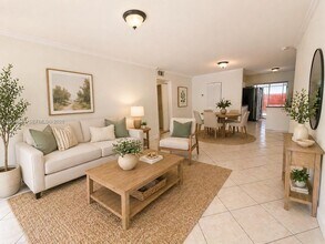 11051 W Okeechobee Rd in Hialeah Gardens, FL - Building Photo - Building Photo