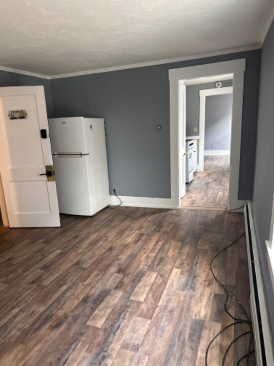 6 Jefferson Rd in Whitefield, NH - Building Photo